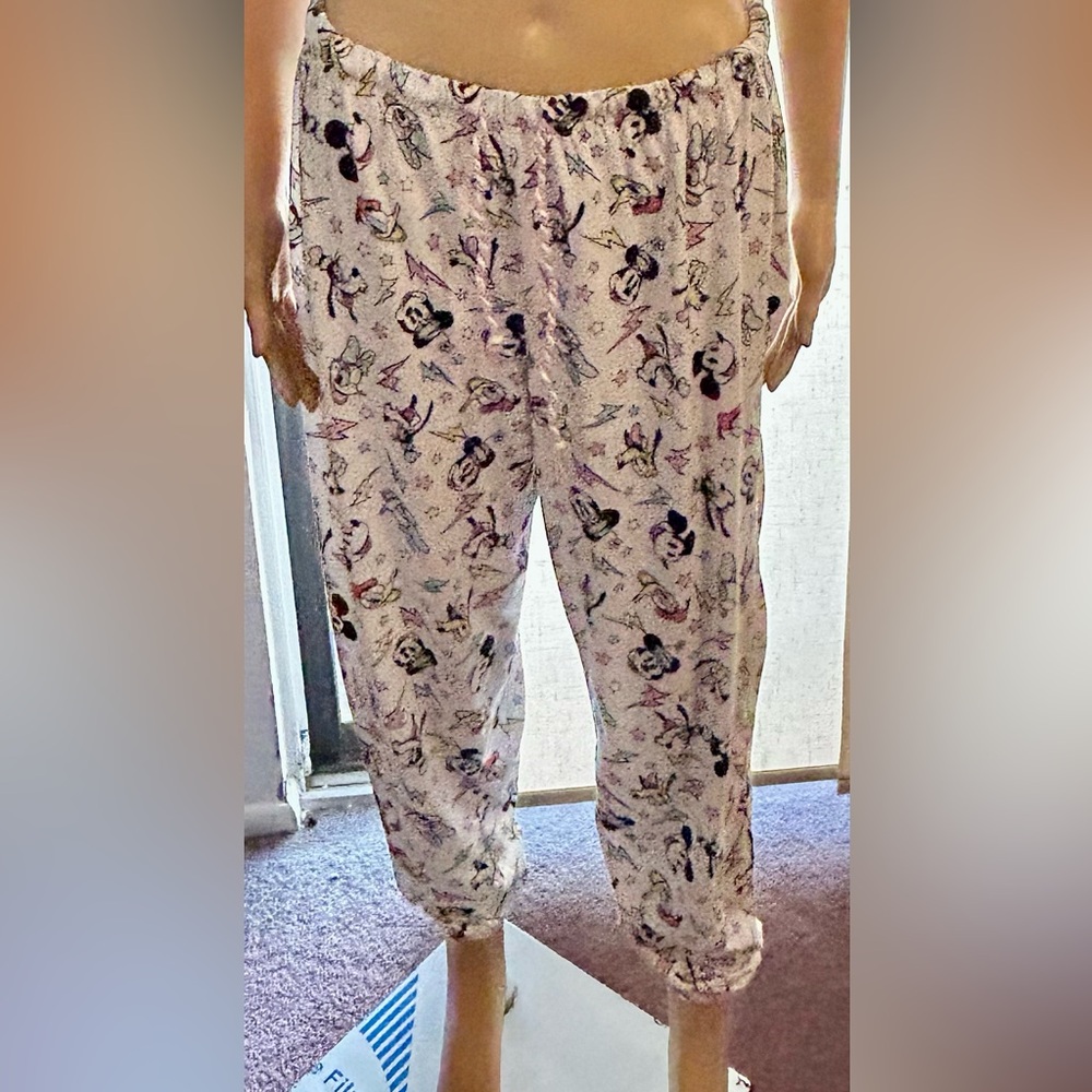 Disney, character pajama bottoms with gathered ankles. Sz L (12-14)